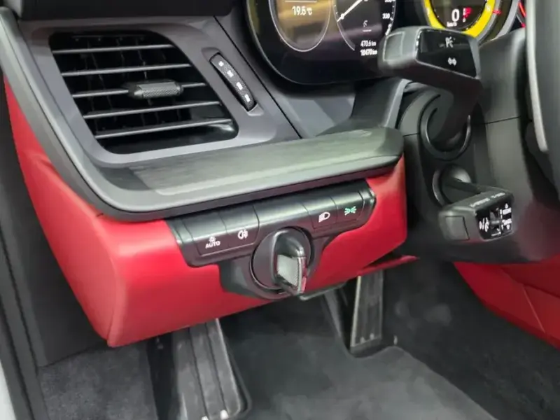 2022 Porsche 911 с пробегом 10 470 км