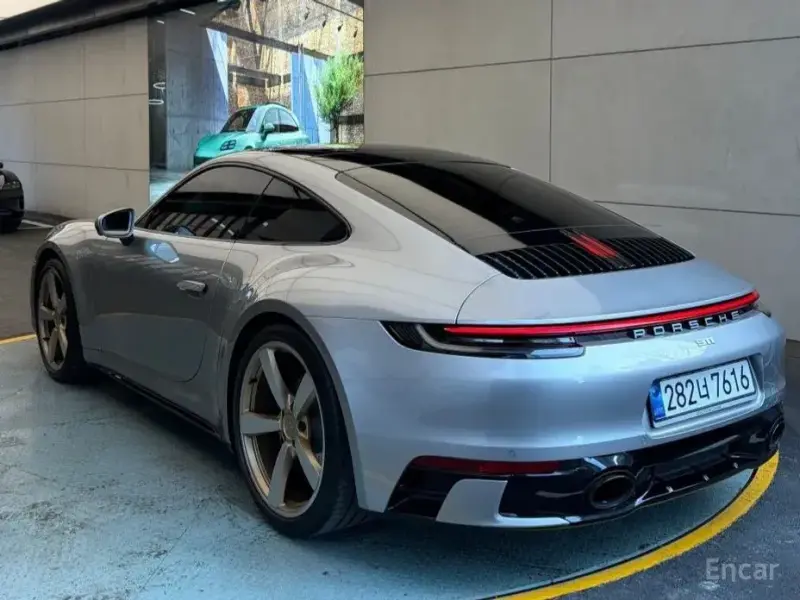 2024 Porsche 911 с пробегом 5 500 км