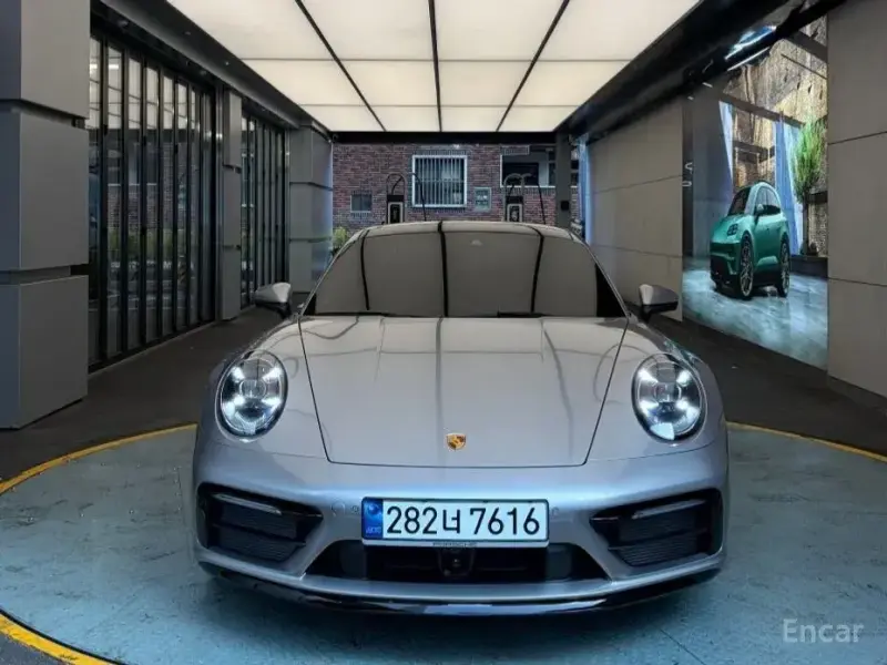 2024 Porsche 911 с пробегом 5 500 км