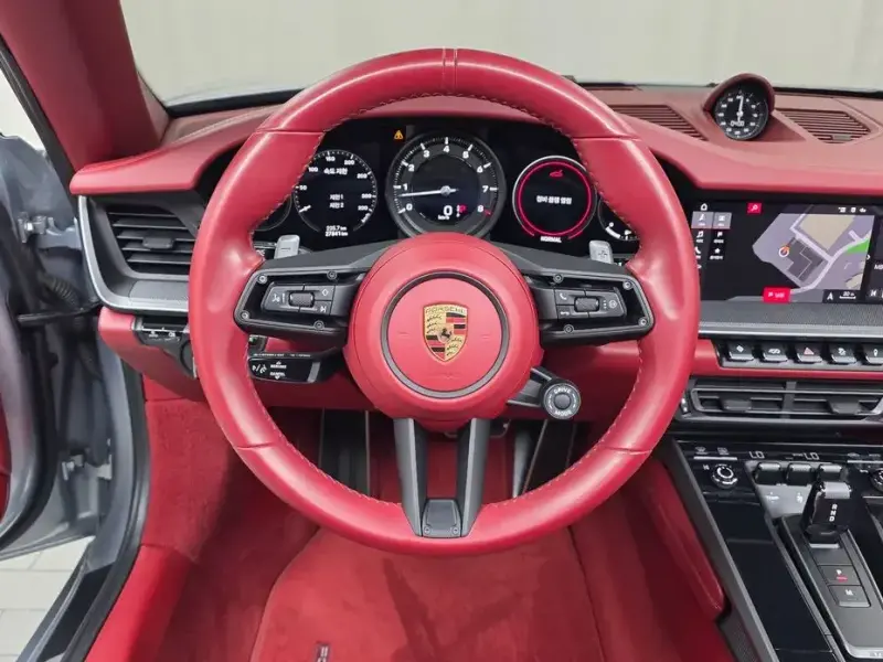 2020 Porsche 911 с пробегом 27 841 км