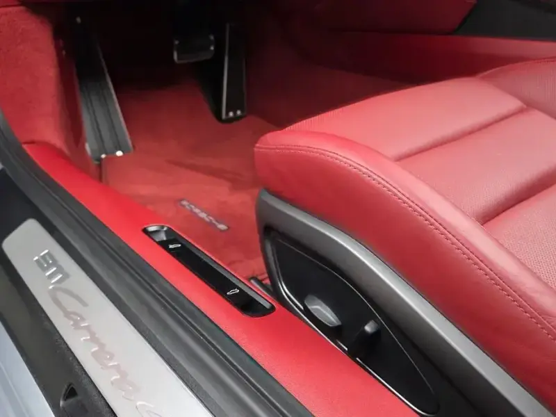 2020 Porsche 911 с пробегом 27 841 км