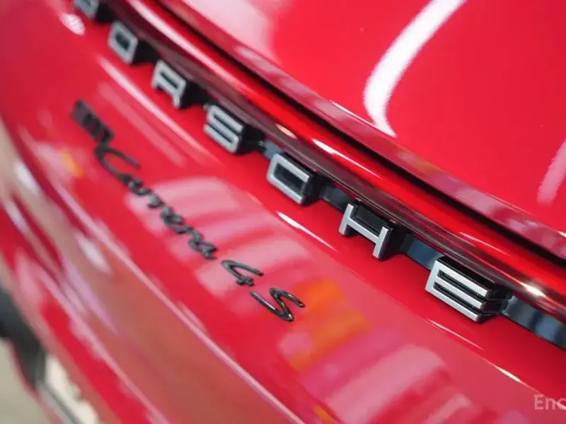 2020 Porsche 911 с пробегом 28 000 км