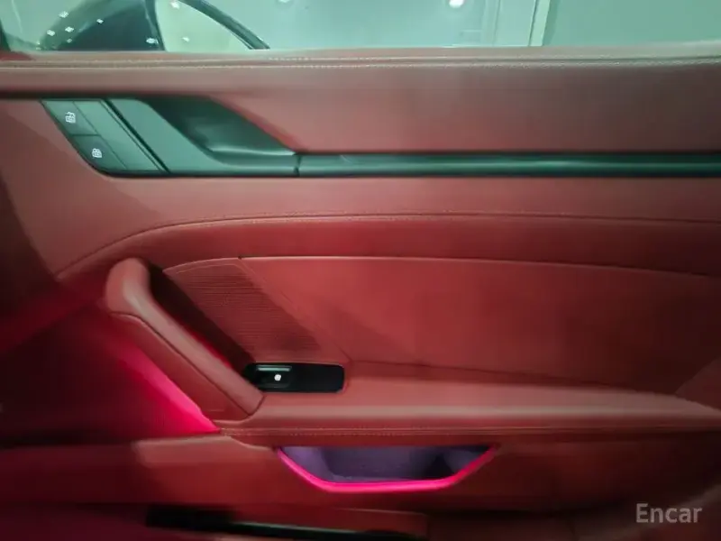 2023 Porsche 911 с пробегом 14 267 км