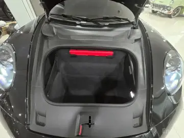2023 Porsche 911 с пробегом 14 267 км