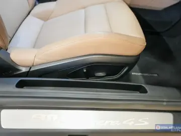 2020 Porsche 911 с пробегом 41 700 км