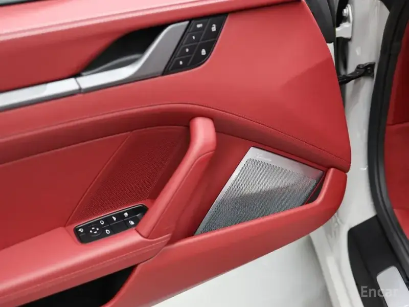 2023 Porsche 911 с пробегом 16 470 км