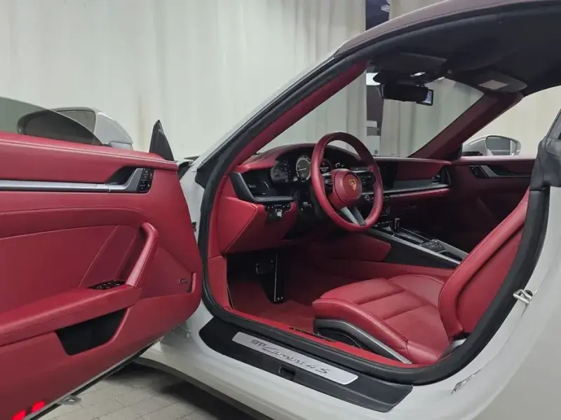 2021 Porsche 911 с пробегом 12 466 км