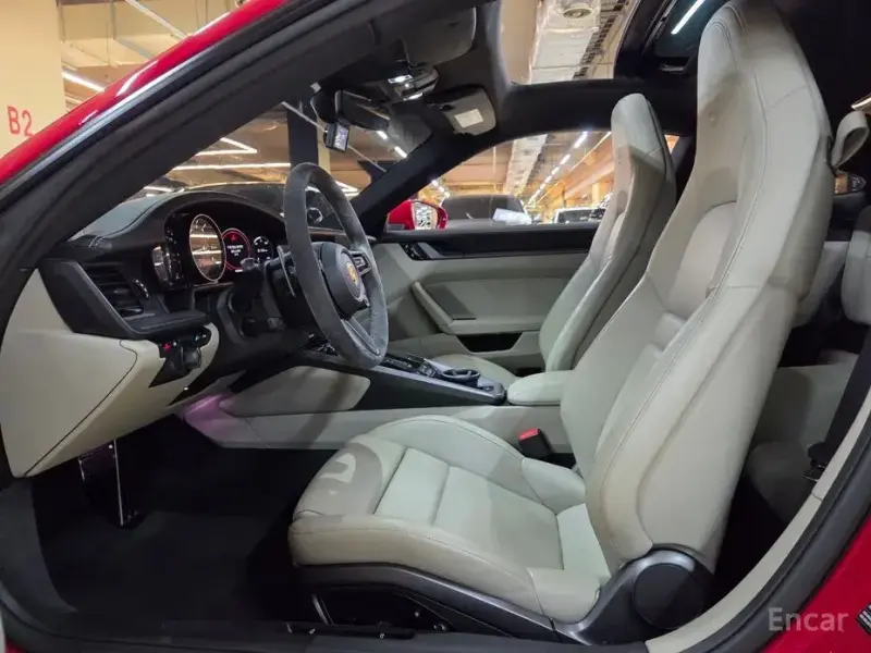2021 Porsche 911 с пробегом 28 900 км
