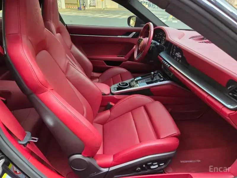 2021 Porsche 911 с пробегом 54 500 км