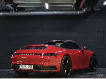 2021 Porsche 911 с пробегом 15 200 км
