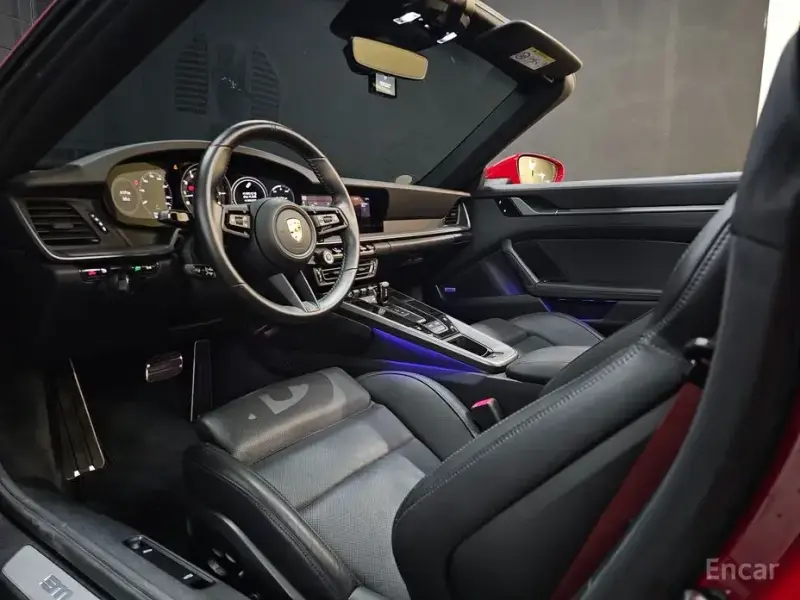 2021 Porsche 911 с пробегом 15 200 км