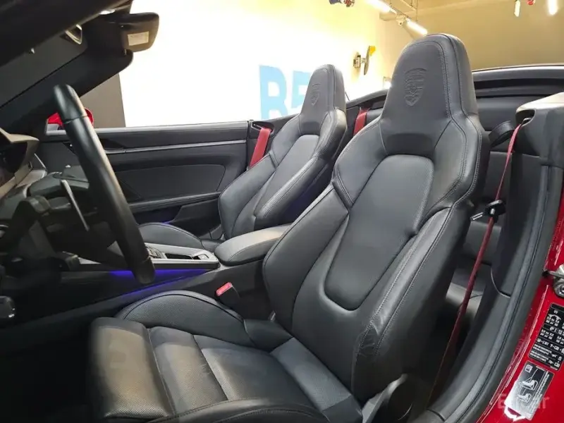 2021 Porsche 911 с пробегом 15 200 км
