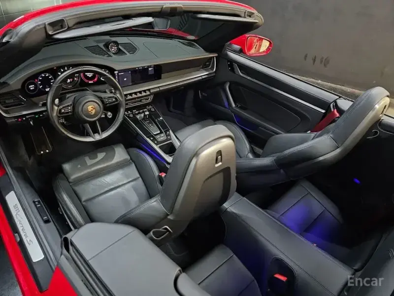 2021 Porsche 911 с пробегом 15 200 км