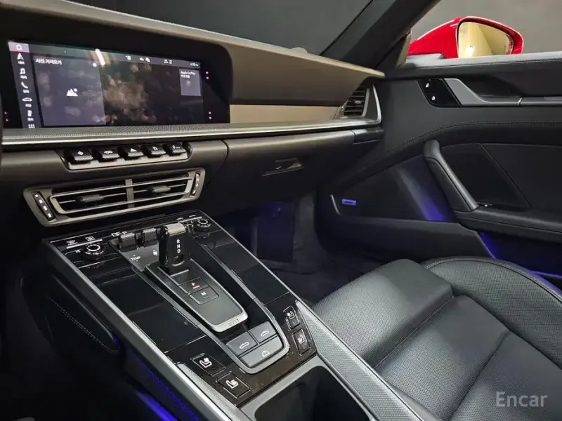 2021 Porsche 911 с пробегом 15 200 км