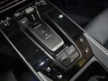 2021 Porsche 911 с пробегом 15 200 км