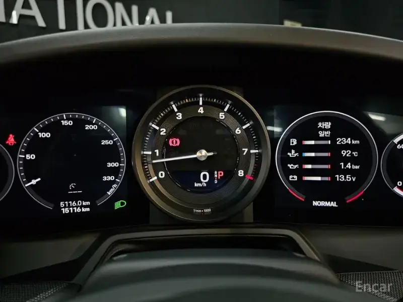 2021 Porsche 911 с пробегом 15 200 км