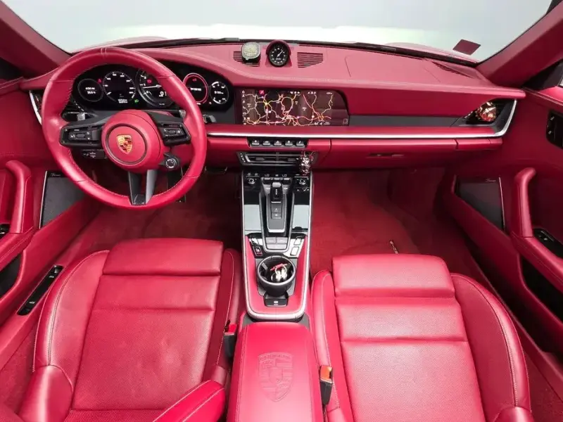 2021 Porsche 911 с пробегом 16 474 км