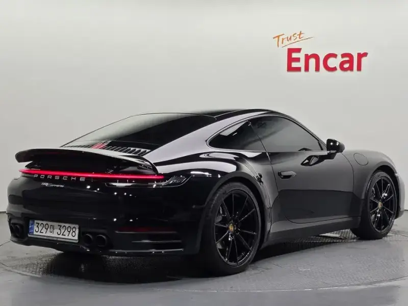 2020 Porsche 911 с пробегом 25 750 км