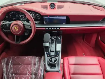 2020 Porsche 911 с пробегом 25 750 км