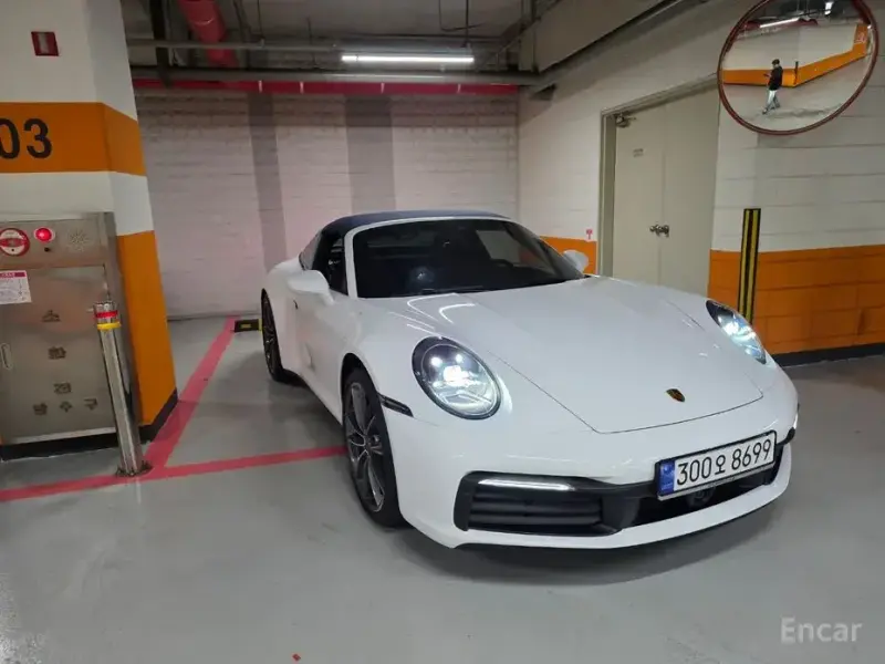 2023 Porsche 911 с пробегом 16 789 км
