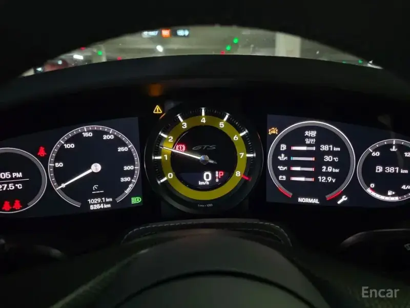 2023 Porsche 911 с пробегом 5 300 км