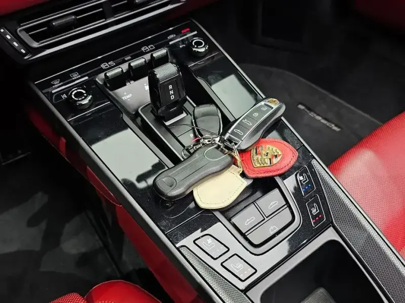 2020 Porsche 911 с пробегом 27 027 км