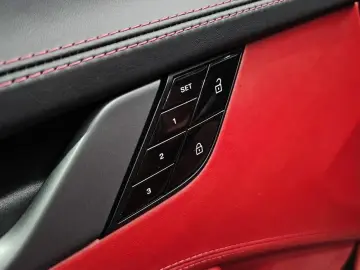 2020 Porsche 911 с пробегом 27 027 км