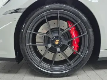 2025 Porsche 911 с пробегом 1 299 км