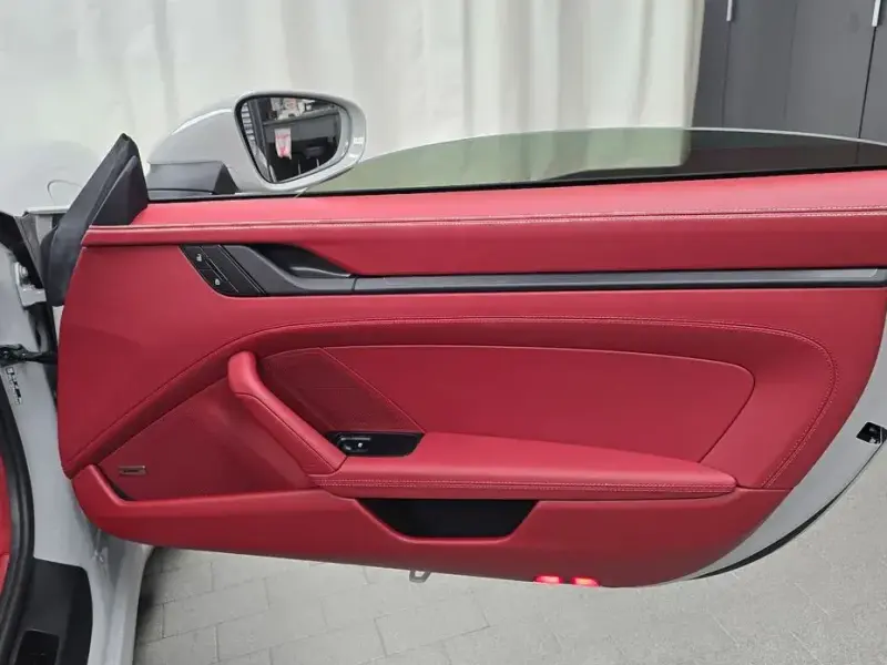2025 Porsche 911 с пробегом 1 299 км