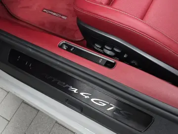2025 Porsche 911 с пробегом 1 299 км
