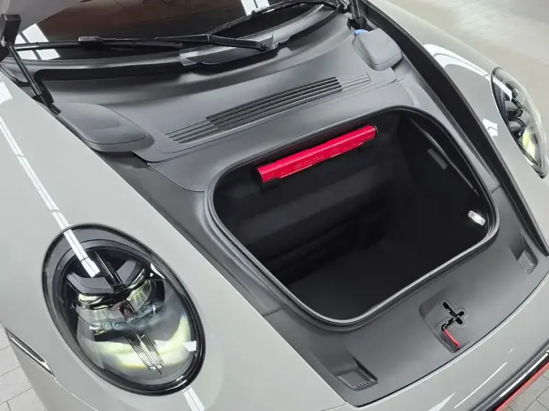 2025 Porsche 911 с пробегом 1 299 км
