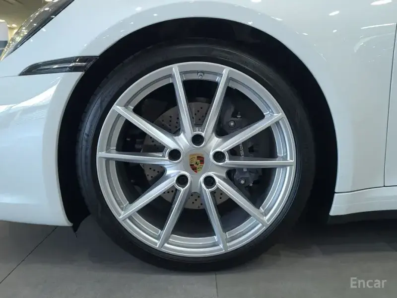 2024 Porsche 911 с пробегом 7 200 км