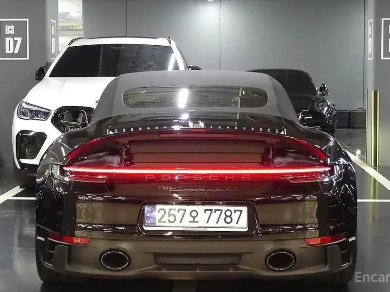 2023 Porsche 911 с пробегом 6 600 км