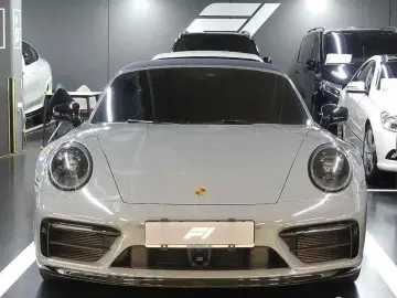 2023 Porsche 911 с пробегом 12 000 км
