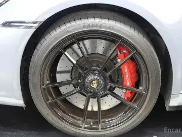 2023 Porsche 911 с пробегом 12 000 км