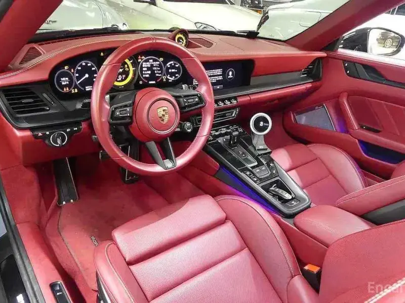 2023 Porsche 911 с пробегом 12 000 км