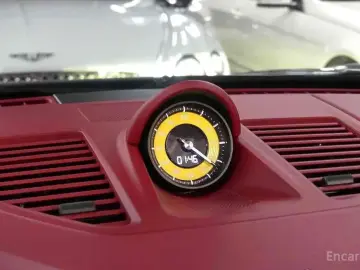 2023 Porsche 911 с пробегом 12 000 км