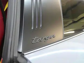 2023 Porsche 911 с пробегом 12 000 км