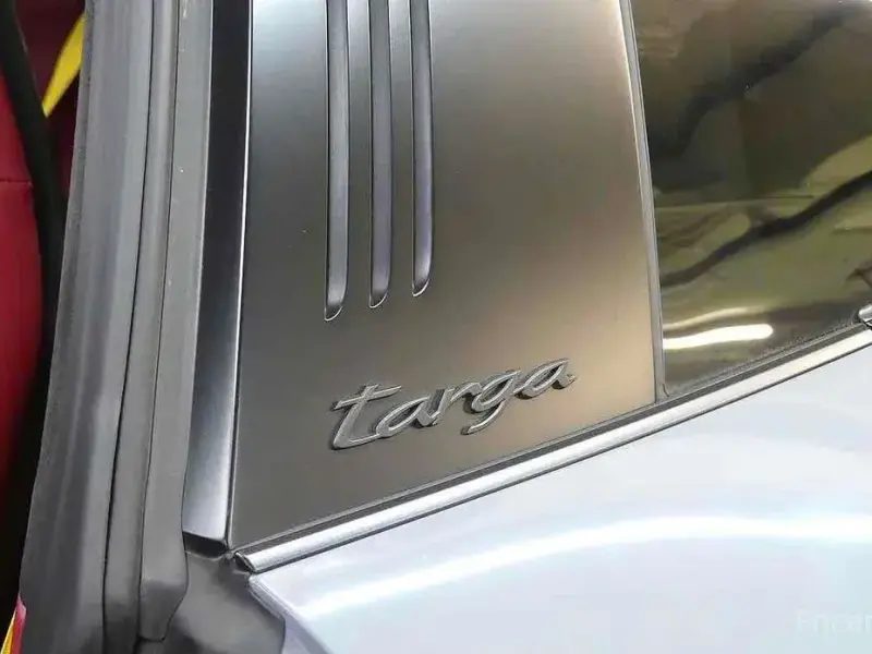 2023 Porsche 911 с пробегом 12 000 км