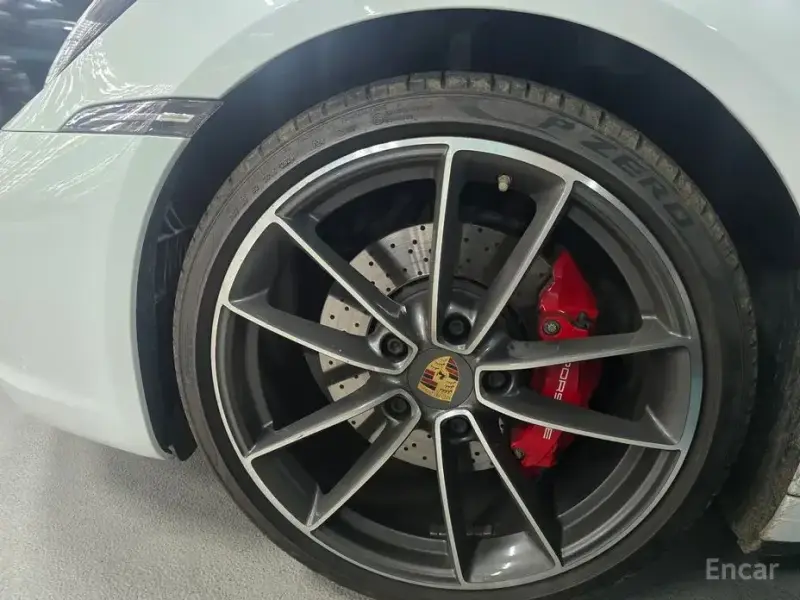 2021 Porsche 911 с пробегом 37 000 км