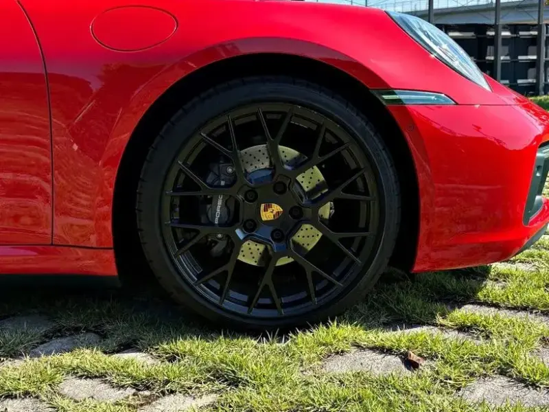 2022 Porsche 911 с пробегом 40 300 км