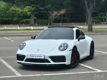 2022 Porsche 911 с пробегом 14 000 км