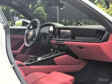 2022 Porsche 911 с пробегом 14 000 км