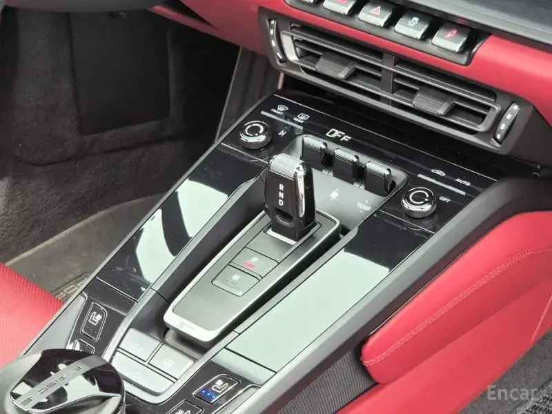 2022 Porsche 911 с пробегом 14 000 км