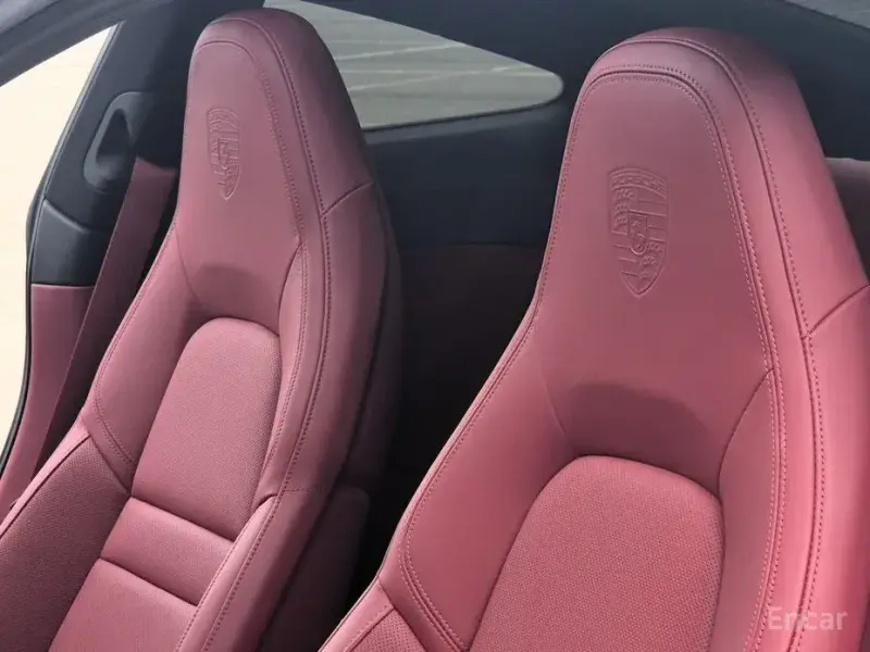 2022 Porsche 911 с пробегом 14 000 км