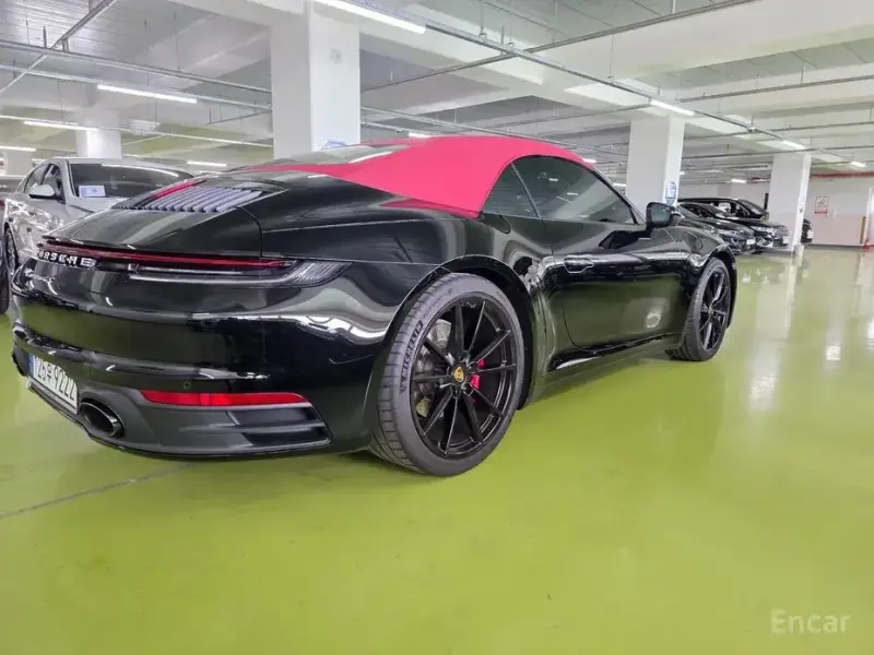 2020 Porsche 911 с пробегом 50 000 км