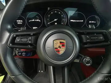 2020 Porsche 911 с пробегом 50 000 км