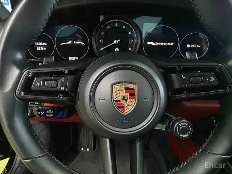2020 Porsche 911 с пробегом 50 000 км
