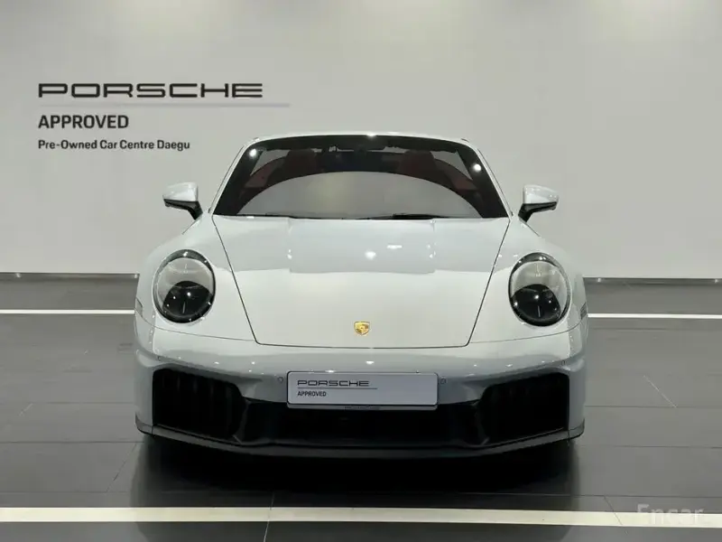 2025 Porsche 911 с пробегом 9 777 км