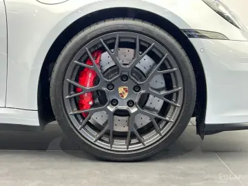 2025 Porsche 911 с пробегом 9 777 км